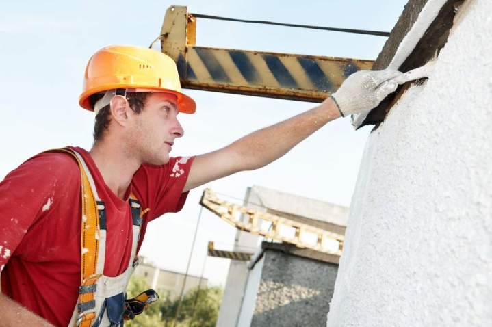 Travaux ravalement façade en cours Coutras