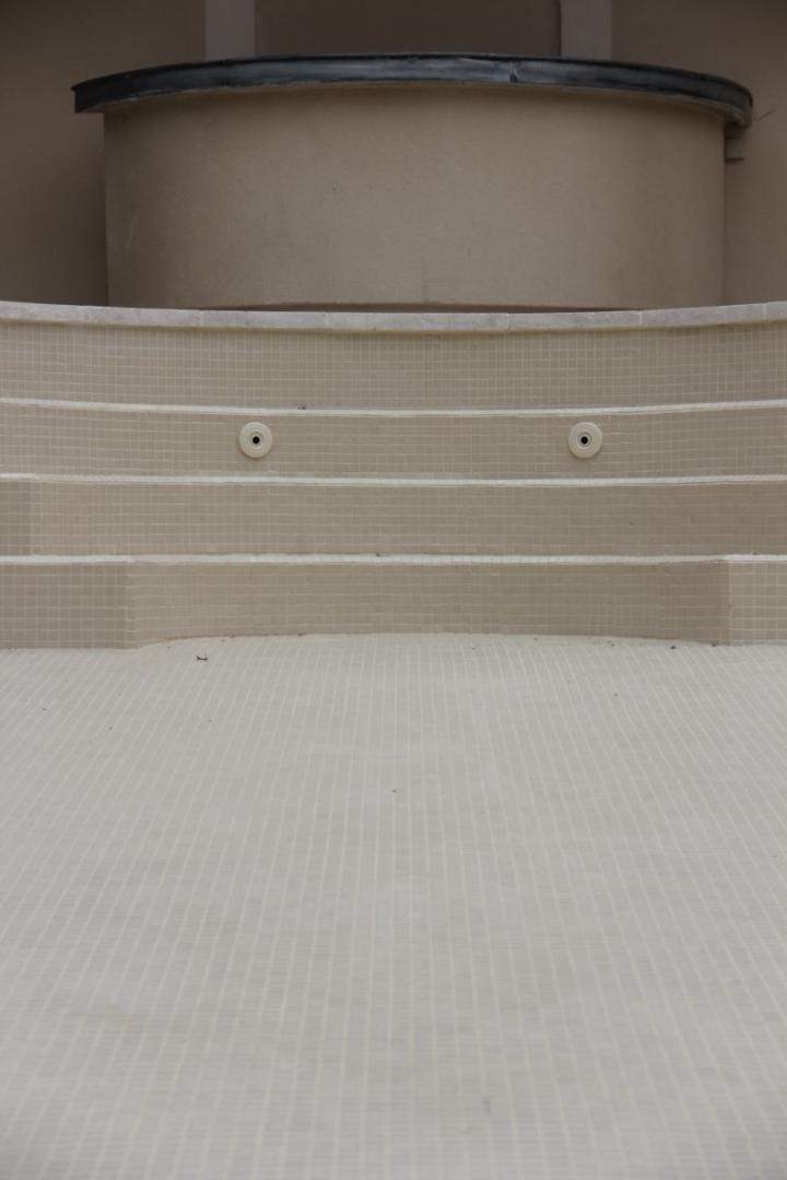 Escalier bassin piscine Coutras