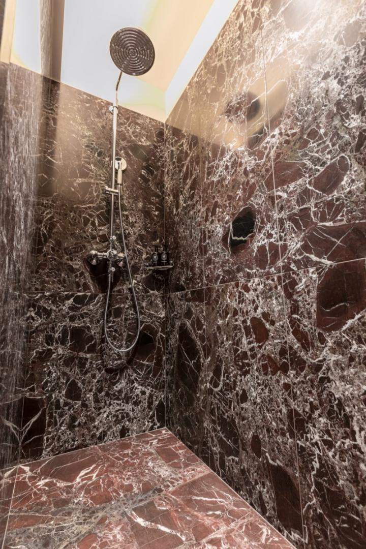 Douche carrelée Coutras